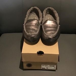 UGGs women’s Haley metallic gunmetal Moccasin shoe